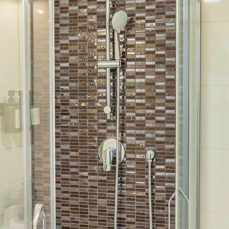 Homely I 28m2 Loft I Elevator I Self Check-in * Praga