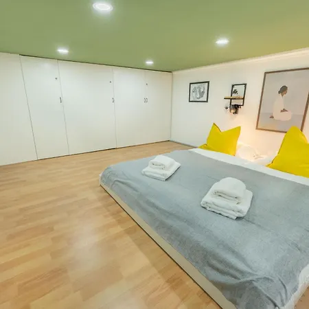 Homely I 28m2 Loft I Elevator I Self Check-in Appartamento *